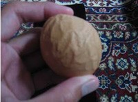 Telur Bertuliskan Kalimat Syahadat Hebohkan Warga Ciputat